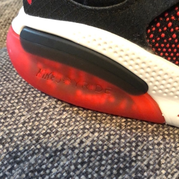 Nike Joyride Run Flyknit Running Shoes Women's size 8 NWOT Lightweight Flexible - Picture 3 of 7